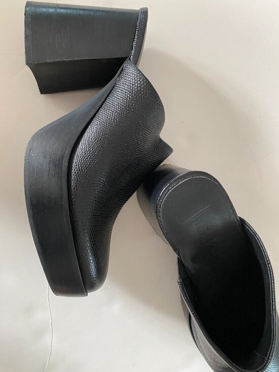 Eric Javits Shoes - Eric Javits Mule Clogs 9 Black Leather Lizard Genevieve Heeled Non Skid